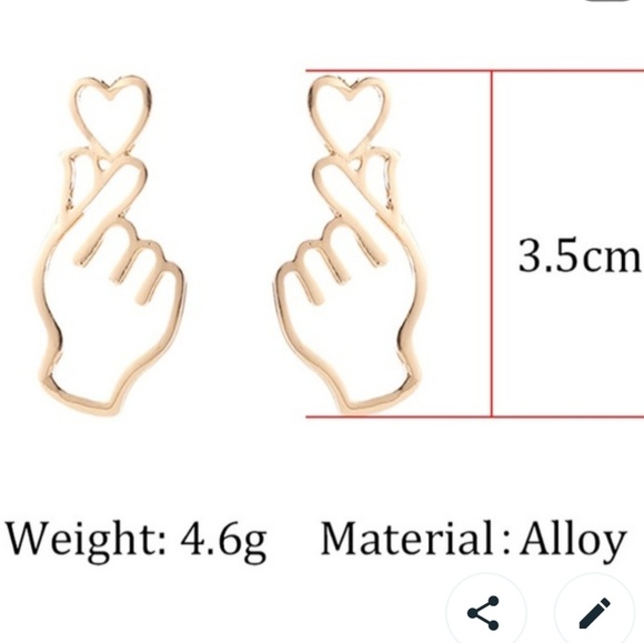 🎁🆕️ NWT BTS Kpop Heart Love Earrings - Picture 3 of 3